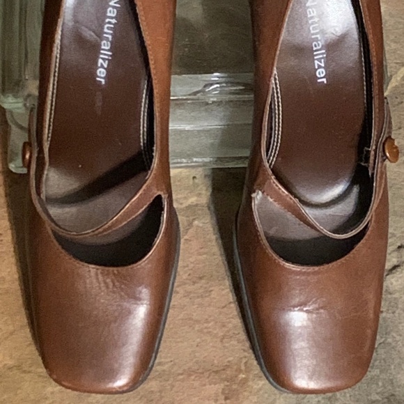 naturalizer high heel shoes